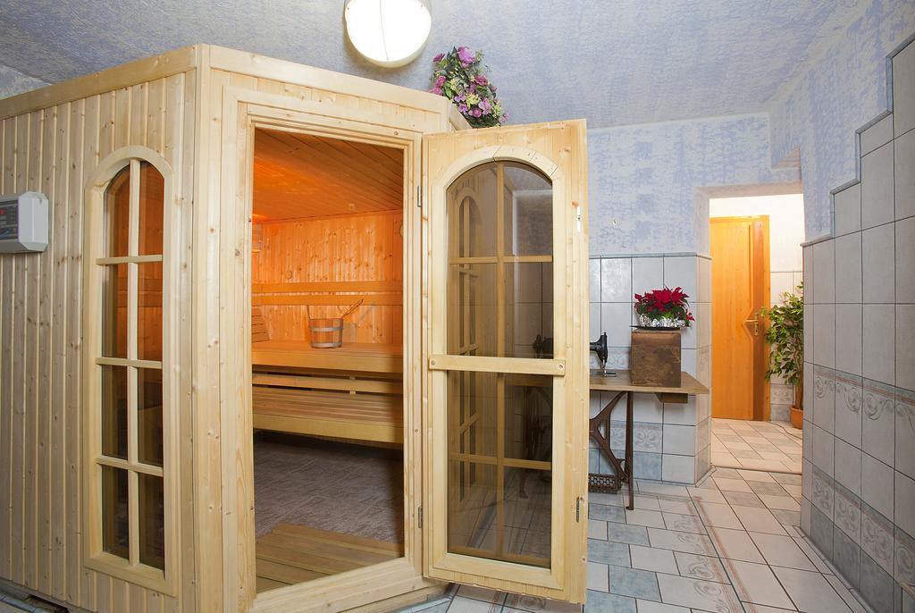 Familienferienhaus Florentine Langenfeld Ruang foto